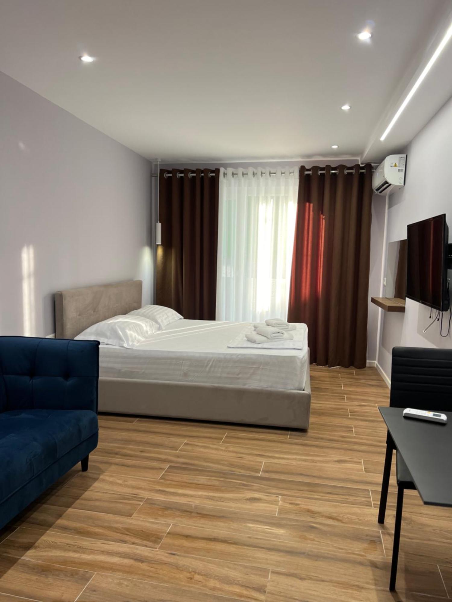 Tirana Central Stay Екстер'єр фото
