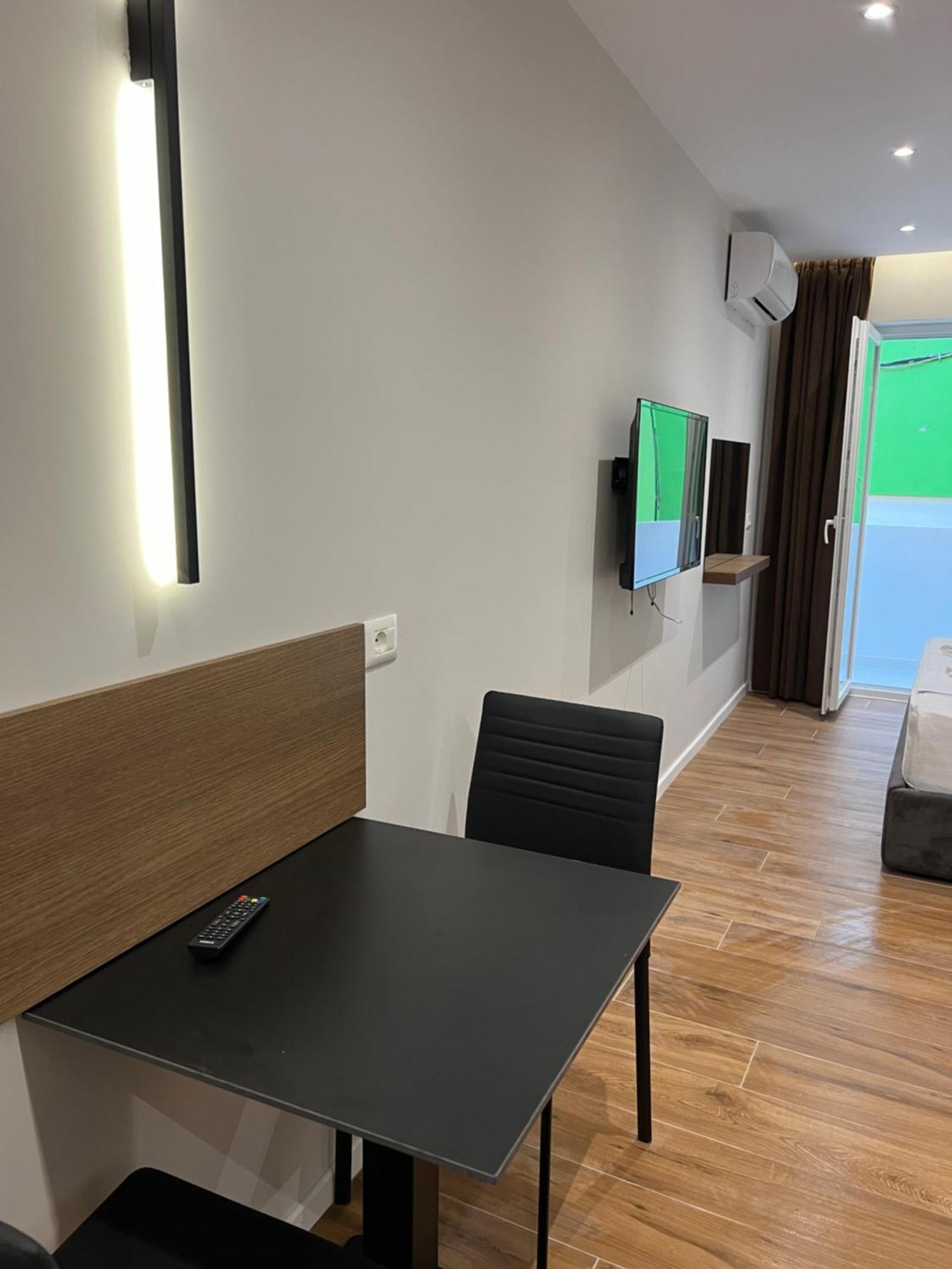 Tirana Central Stay Екстер'єр фото
