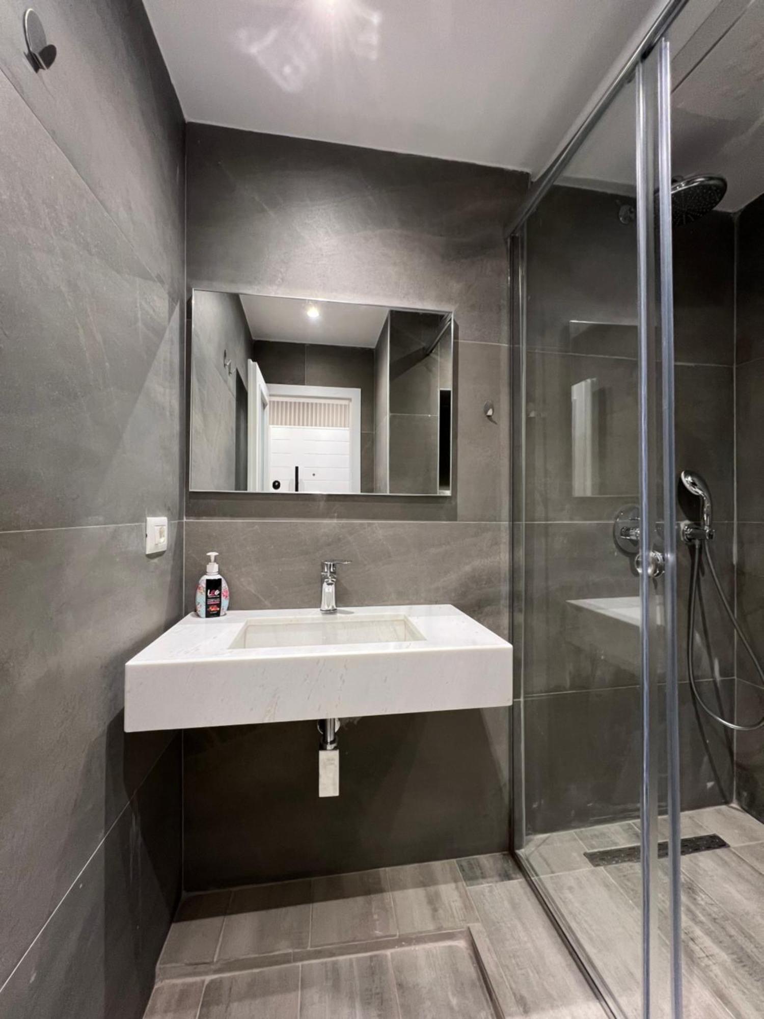 Tirana Central Stay Екстер'єр фото
